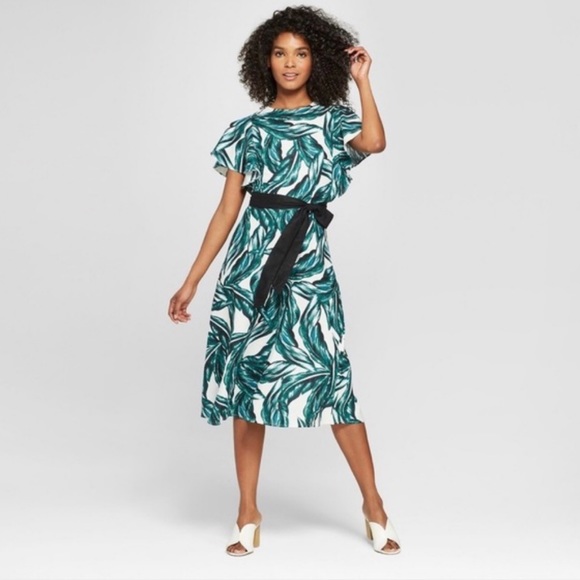 Who What Wear Dresses & Skirts - Who what wear Green floral Midi Dress